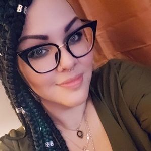 Meet your Posher, Jeni